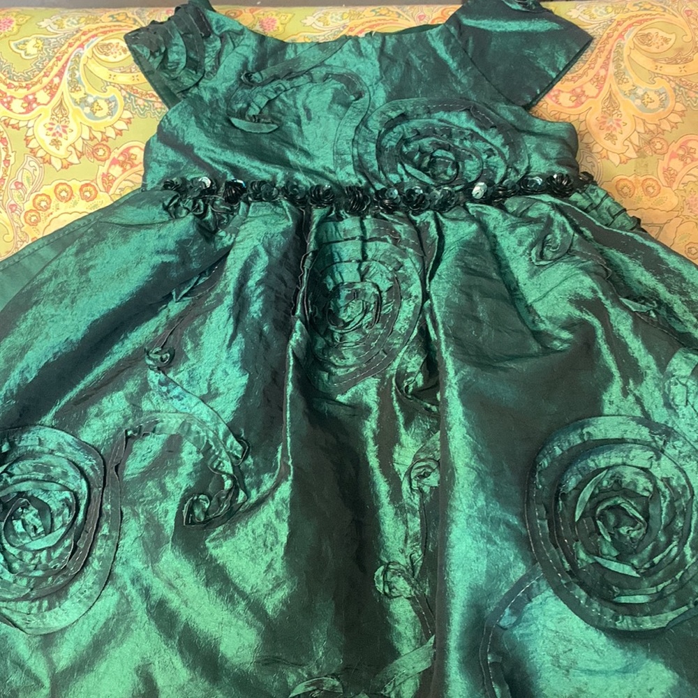 Green taffeta type dress